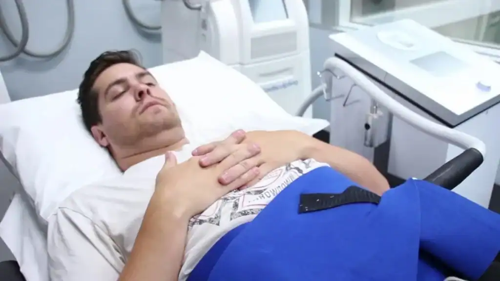 Transforming Bodies: Celebrity Success Stories and the Truth Behind Body Contouring 2 Image of male having body contouring Nottingham treatment